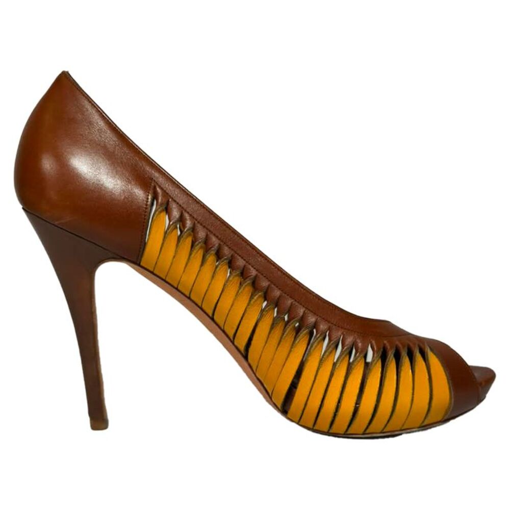 Alexander McQueen Colorblock Pumps in Brown Leather